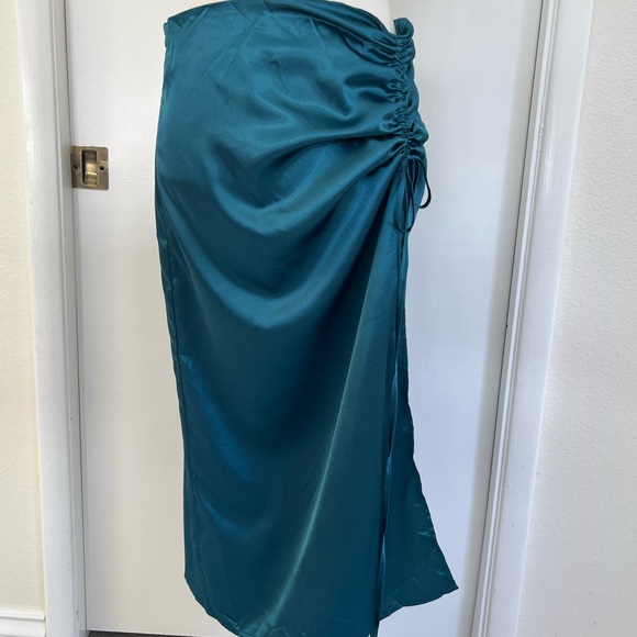 Cider Satin  Drawstring Midi Skirt - Picture 3 of 9